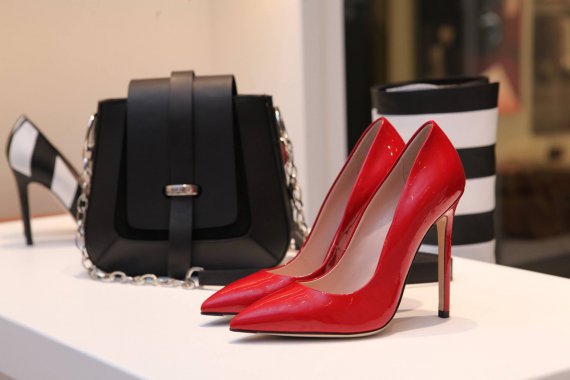 buty do pudrowego różu