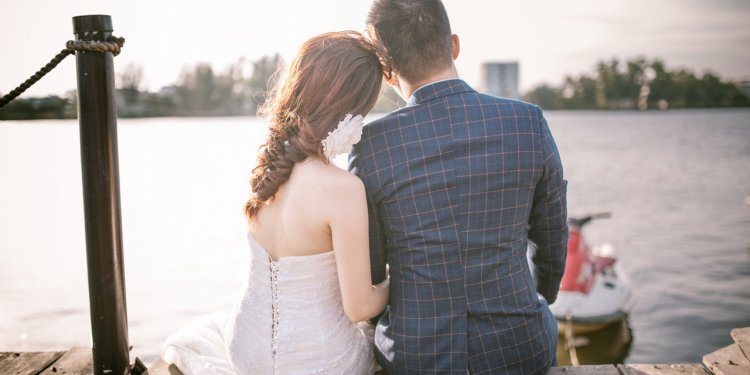 kolorowe sukienki na wesele