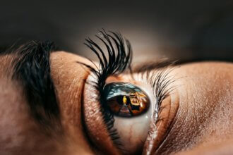 przedłużanie rzęs